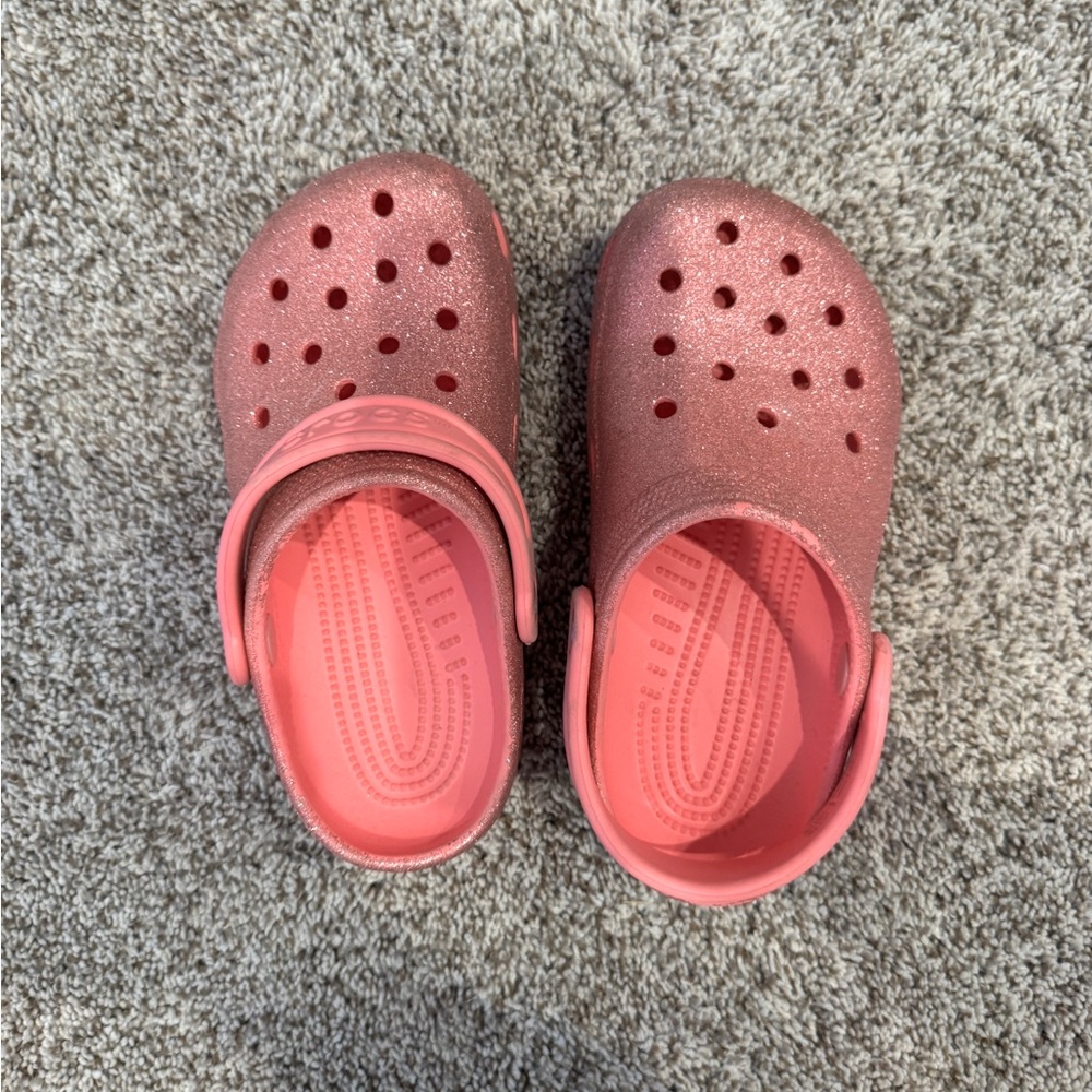 Crocs - pink glittery